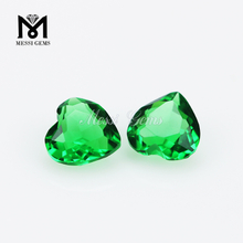 Piedra de cristal verde esmeralda al por mayor en forma de corazón 6*6